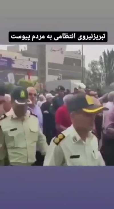 Protests in Iran, without exaggeration, swept the whole country. Over some cities, the authorities lost control. In Tabriz, even the police went over to the side of the demonstrators.