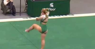 The legend, Chloe Bellmore of Michigan state 💚🤍🤸🏼‍♀️