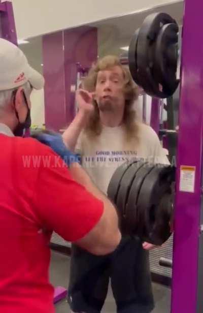 Gym Karen (Ken) won’t leave this woman alone… 🙄