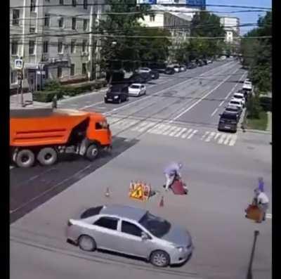 The exciting life of a Russian manhole cover