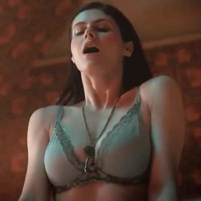 Alexandra Daddario Sex Scene