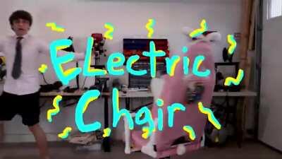 Michael Reeves testing out his homemade electric chair