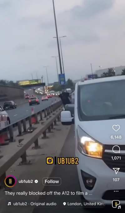 Dual carriageway in London blocked off for a music video