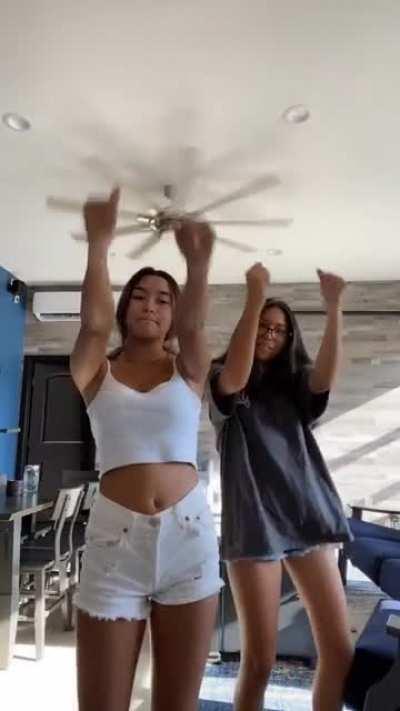 Krischelle tiktok dance