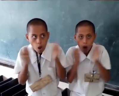 Extraordinary beatboxing talent by twins