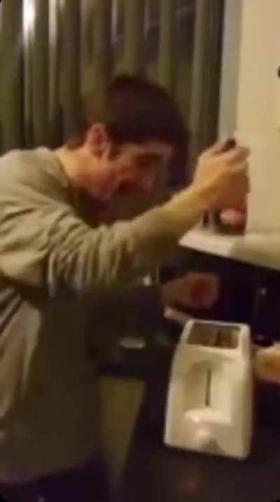 WCGW if I stab this toaster?