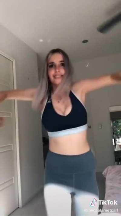 Sports bra