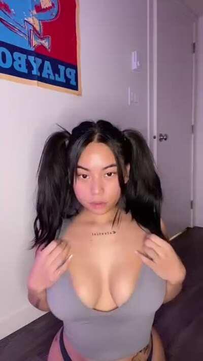 Do you love my Asian Boobs?😈😜🤤