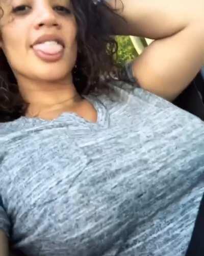 Dascha Polanco titty bounce