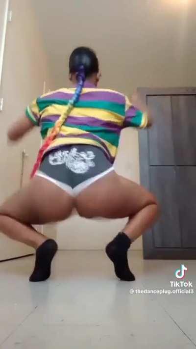 Jiggly loose booty