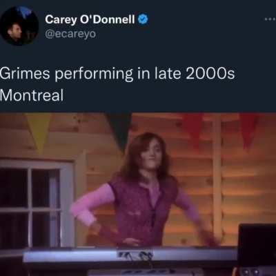Grimes performing in late 2000s Montreal