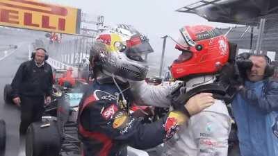 [@InsideF1 Twitter] Michael Schumacher congratulating Sebastian Vettel for winning his 3rd Championship.