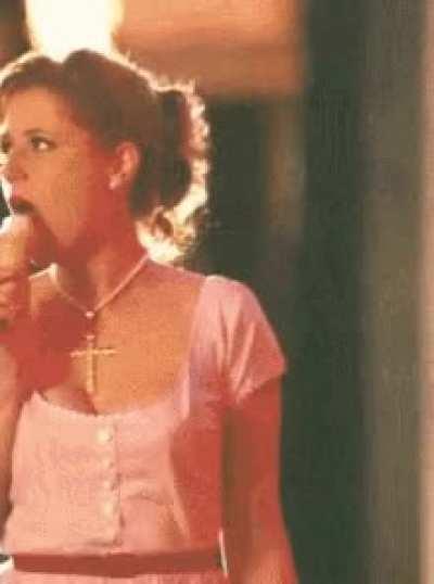 Jenna Fischer Sucking