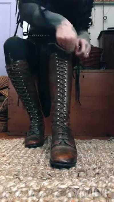 Lacing up knee-high boots