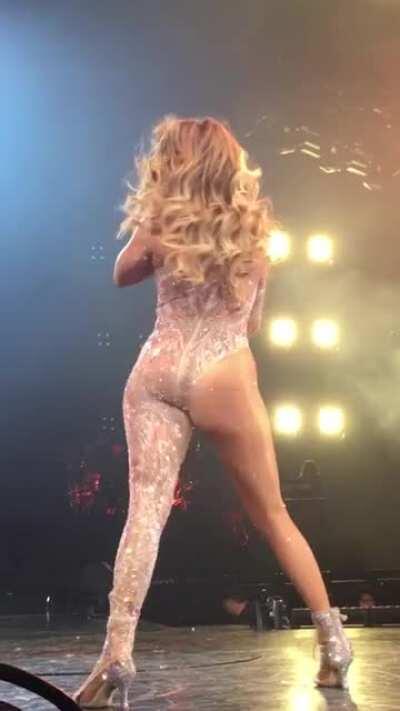 More slow motion JLo ass jiggling