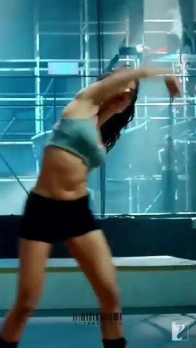 Katrina Kaif sexy moves