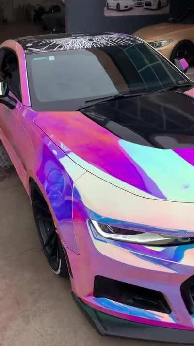 The enchantment glint on this car