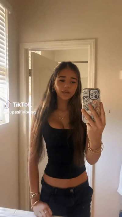 TikTok_Tits