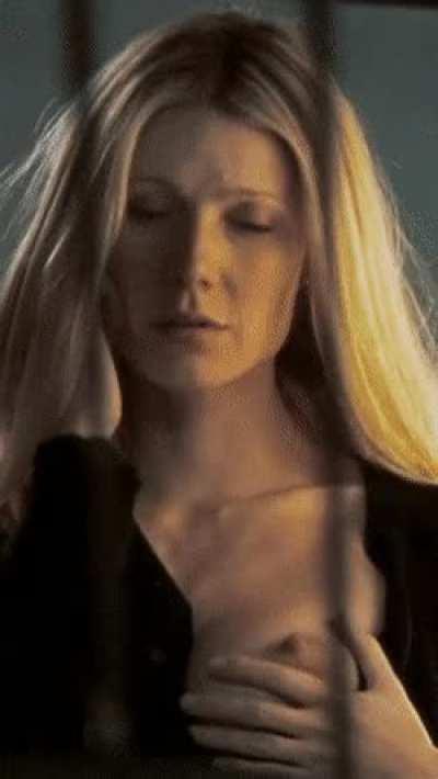 Gwyneth Paltrow in Two Lovers (2009)