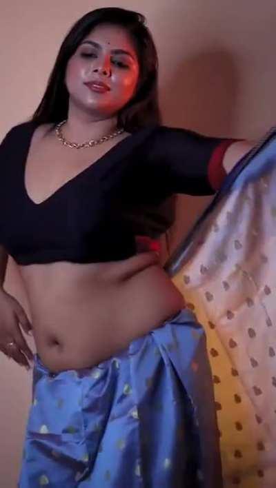 Arpita saha hot navel