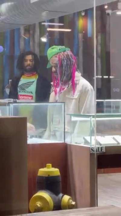 a better look at uzi’s hair