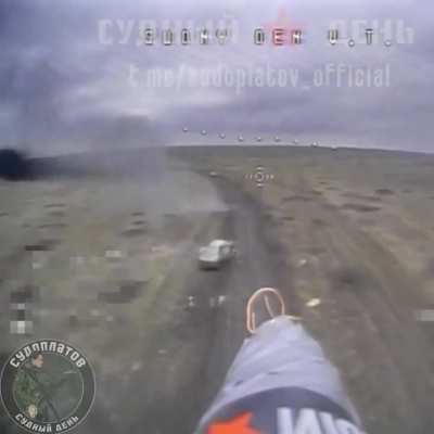 Russian FPV drone target an Ukrainian pick-up