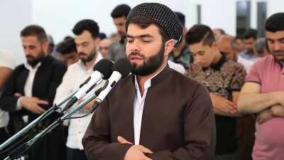 Amazing recitation by a Kurdish Qari