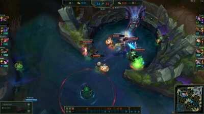 I thought my recent penta would look really funny from enemy POV thanks to Duskblade. (Sorry for bad quality)