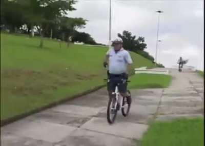 Corra que a polícia vem aí!