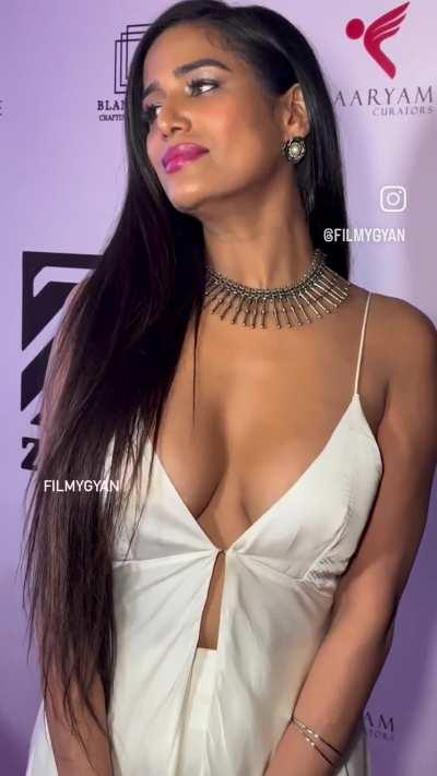 Poonam Pandey 