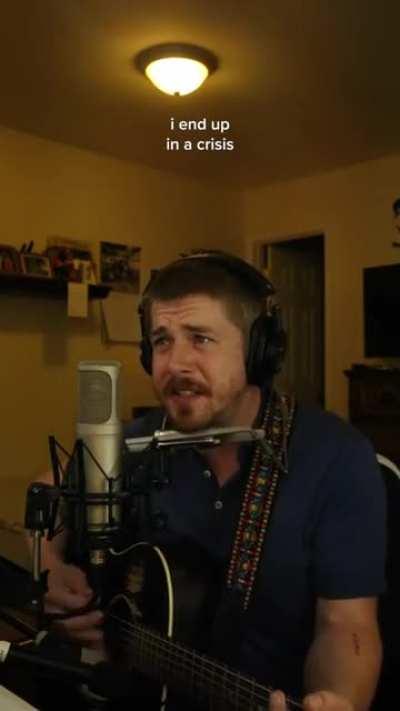 This guy's acoustic cover of Taylor Swift's 'Anti-Hero' is really incredible. Didn't realize the lyrics were so thoughtful