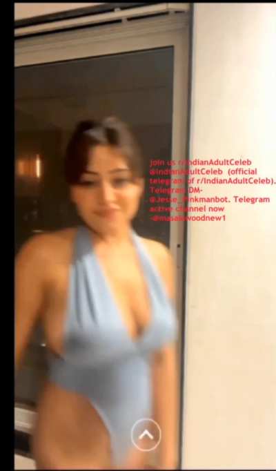 Symran / Simran Kaur after long time nip slip, did you guys recognised her nip ?