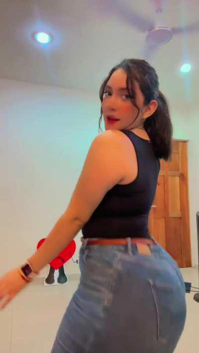 Recopilación de ese culo jugoso 🤤❤️‍🔥 pt. 2