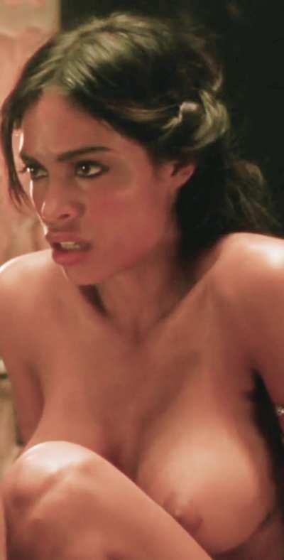 24 Year Old Rosario Dawson in Alexander (1080p/Cropped For Mobile)