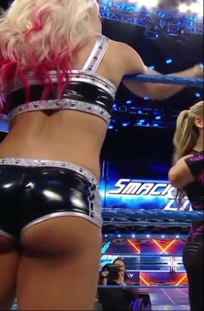 Alexa during the Smackdown period (2016)