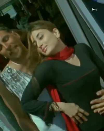 kareena kapoor hot moves