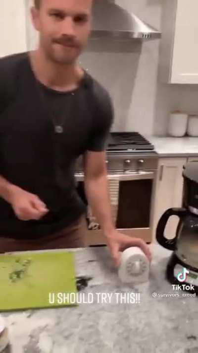 Cooking salmon with lemonade in a coffee machine?!?