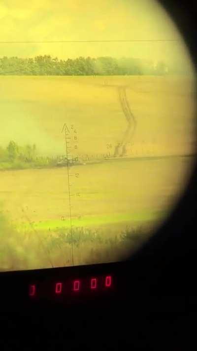 Footage of a knocked out vehicle seen through the 1G42 sight of a Ukrainian T-64BV and it's subsequent detonation, according to the source it was a Russian T-80BV