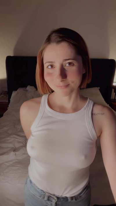 no bra + white top = perfection 