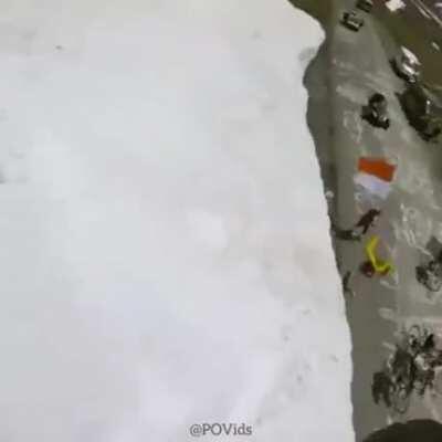 Amazing POV of extreme Skiing