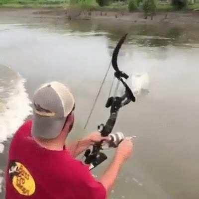 He shows some great reflex when bowfishing