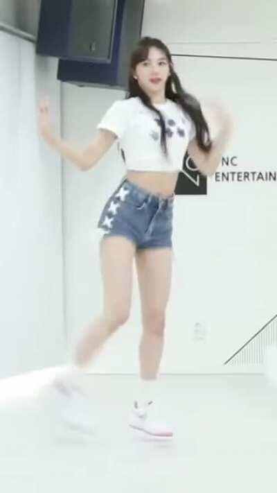 Cherry Bullet - Jiwon and Remi's Short Shorts Butts