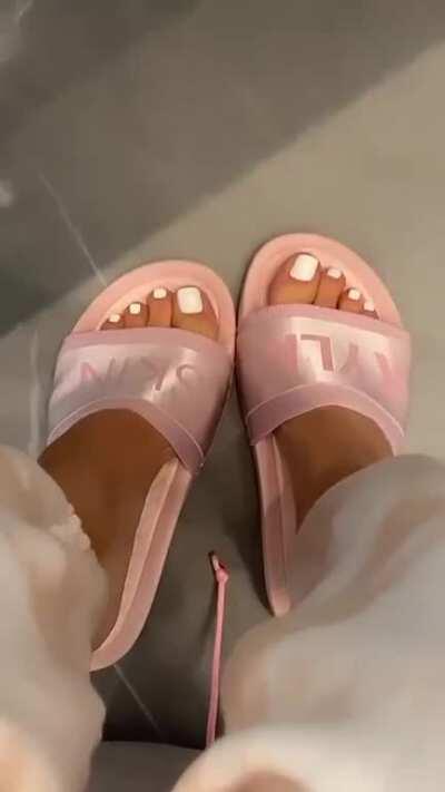 kyliejennerfeet