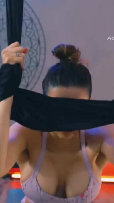 MalaikaAroraHot