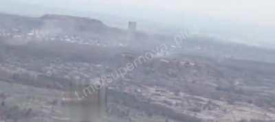 Ukrainian BMP-2 firing from top of slagheap near Horlivka  