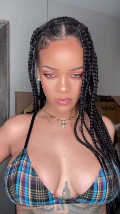 I worship Rihanna