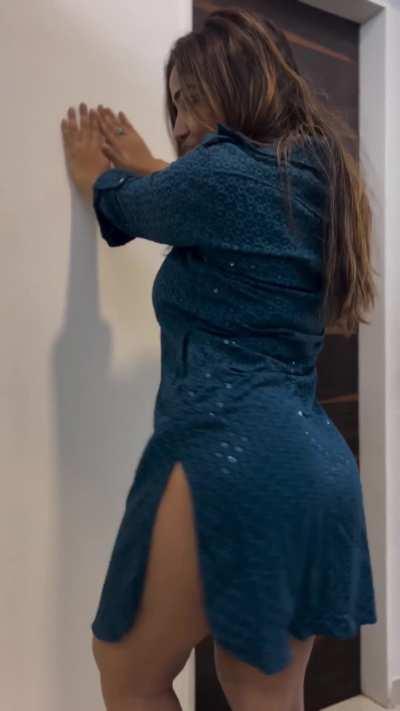 Ayushi jaiswal ass show 