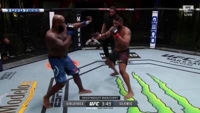 Curtis Blaydes vs Derrick Lewis