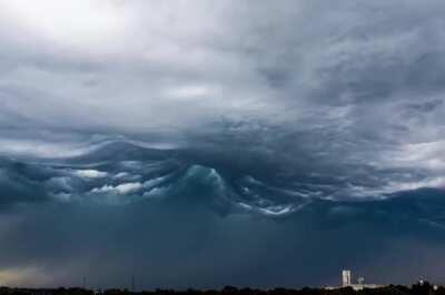 The very rare Asperitas Clouds look like ocean waves in the sky