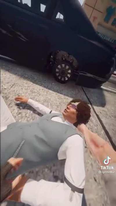 The life of a homeless man on GTA 5, what a cinematic expierience.